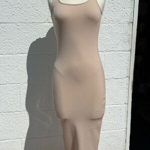 Elegant Beige Sleeveless Dress